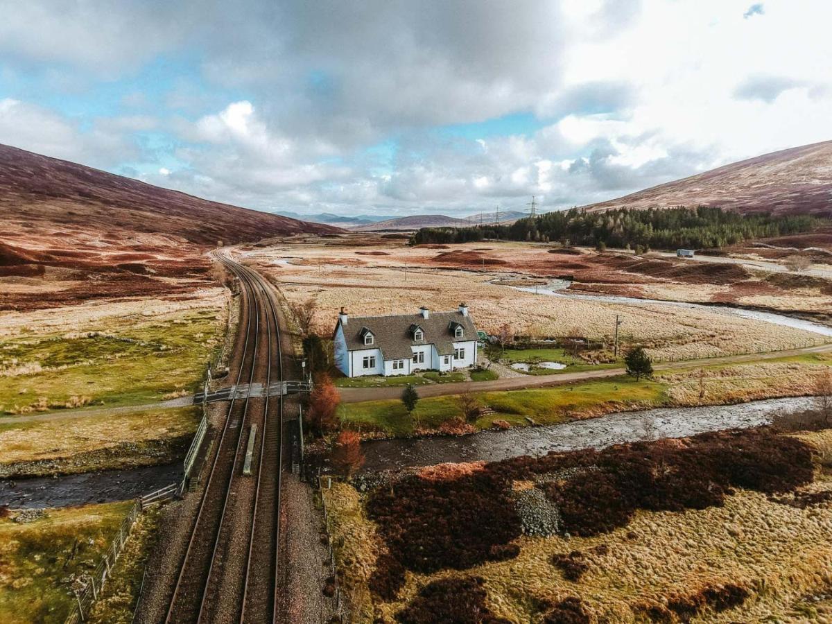 Balsporran Bed And Breakfast Dalwhinnie Esterno foto
