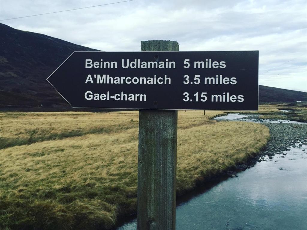 Balsporran Bed And Breakfast Dalwhinnie Esterno foto